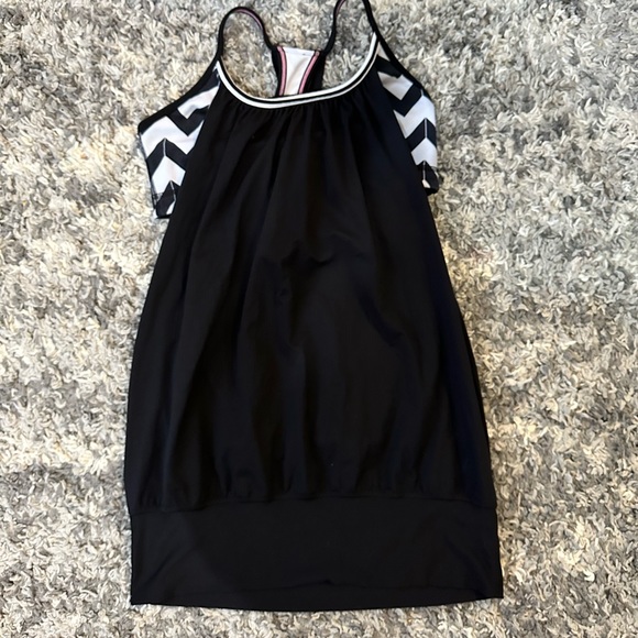 Lululemon No Limits Tank Black Arrow Chevron White - Picture 2 of 4